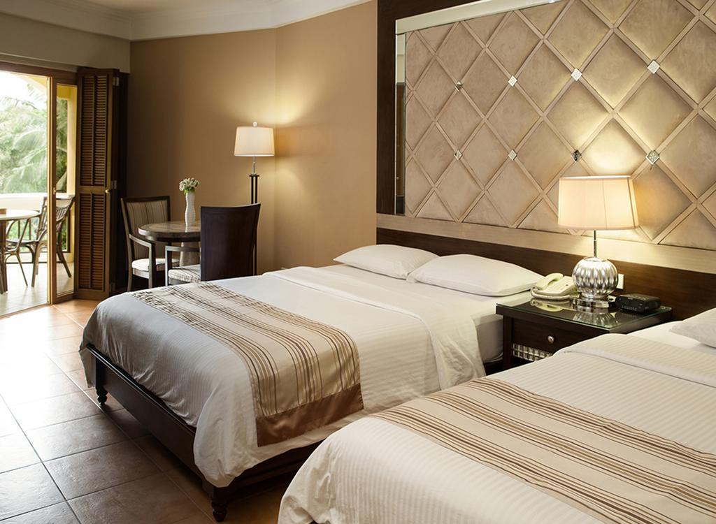 منتجع وسبا حينان ريجنسي Balabag  المظهر الخارجي الصورة Deluxe Room